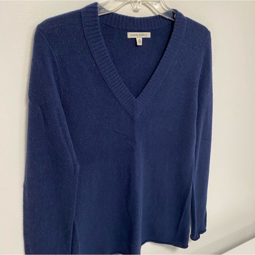 Navy blue v-neck wool blend sweater